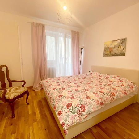 Uptown Girl Apartment Beograd Ngoại thất bức ảnh