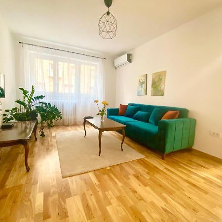 Uptown Girl Apartment Beograd Ngoại thất bức ảnh