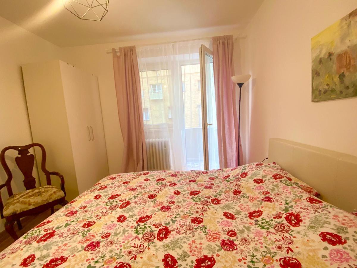 Uptown Girl Apartment Beograd Ngoại thất bức ảnh