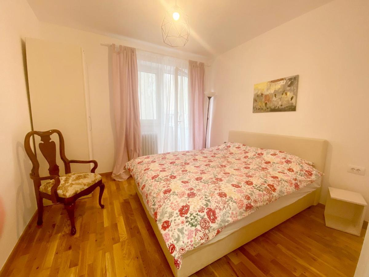 Uptown Girl Apartment Beograd Ngoại thất bức ảnh