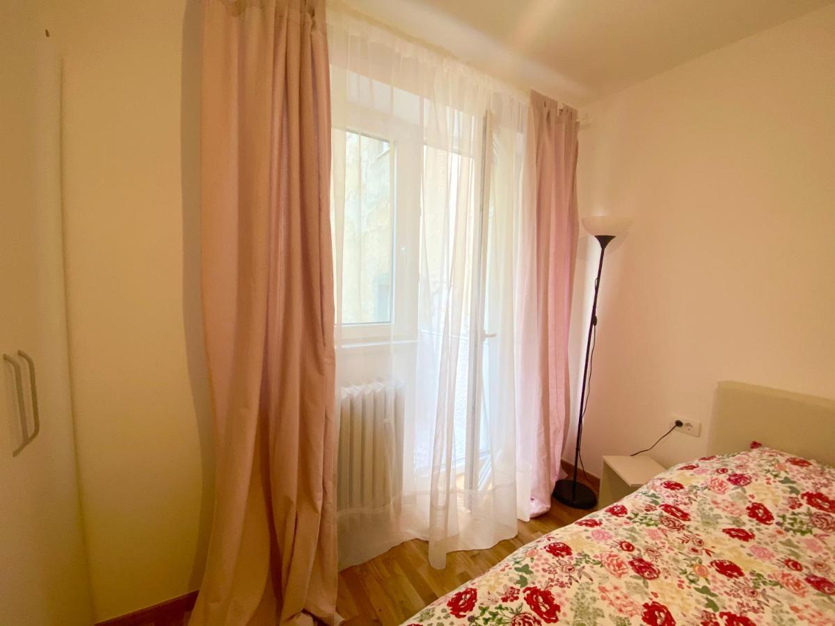 Uptown Girl Apartment Beograd Ngoại thất bức ảnh